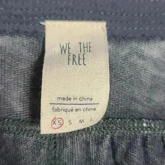 WE THE FREE - FREE PEOPLE Women's Acadia Henley Grey Half Button Shirt Size XS - Picture 5 of 16